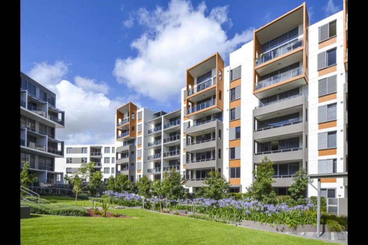 Sun-Drenched 3 Bedroom Apartment In Turrella Mascot Exterior photo